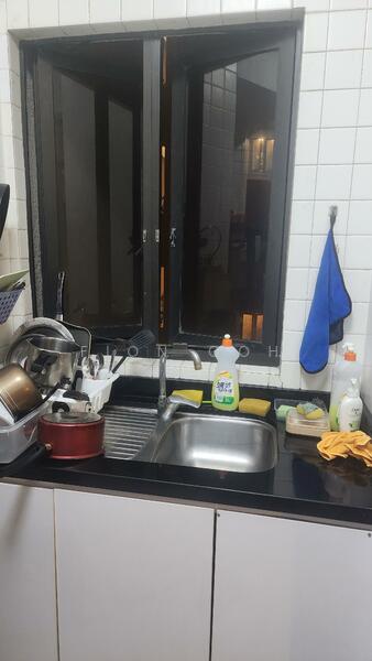 Bayshore Park, 50 Bayshore Road, 2 Bedrooms, 936 sqft, Condominium For Sale, by Fion Goh, 25546177 - Kitchen - PropertyGuru.com.sg