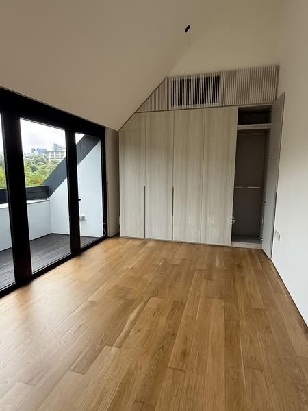 Chancery Lane, Chancery, 6 Bedrooms, 4,200 sqft, Semi-Detached House For Rent, by Kelly Tang Robinson, 25546413 - Bedroom - PropertyGuru.com.sg
