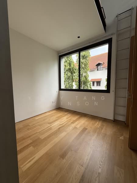 Chancery Lane, Chancery, 6 Bedrooms, 4,200 sqft, Semi-Detached House For Rent, by Kelly Tang Robinson, 25546413 - Bedroom - PropertyGuru.com.sg