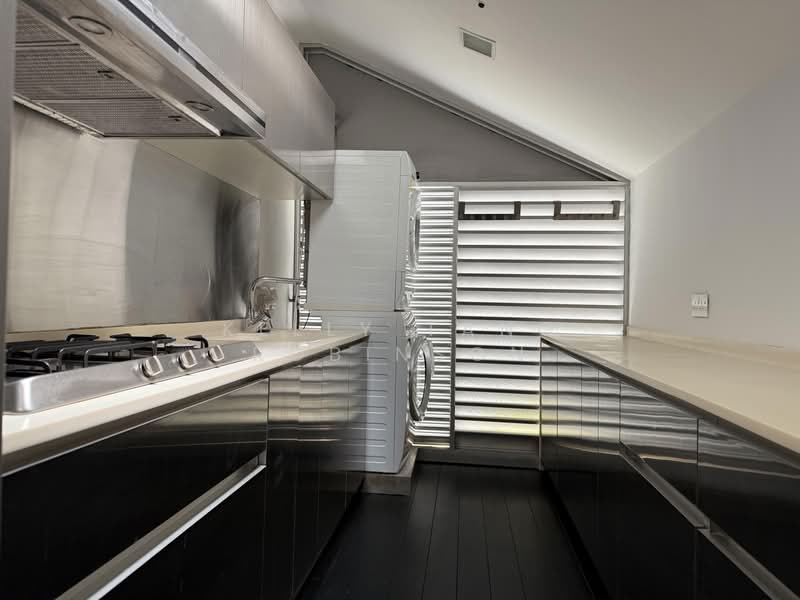 Chancery Lane, Chancery, 6 Bedrooms, 4,200 sqft, Semi-Detached House For Rent, by Kelly Tang Robinson, 25546413 - Kitchen - PropertyGuru.com.sg