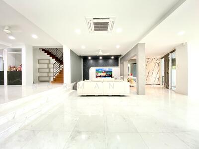 For Sale - Begonia Road 82223344