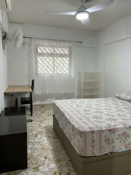 322 Ang Mo Kio Avenue 3, 322 Ang Mo Kio Avenue 3, Room Rental, 100 sqft, HDB Flat For Rent, by Alice Goh 吴义卿, 25546824 - Bedroom - PropertyGuru.com.sg