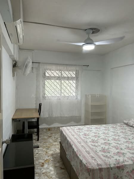 322 Ang Mo Kio Avenue 3, 322 Ang Mo Kio Avenue 3, Room Rental, 100 sqft, HDB Flat For Rent, by Alice Goh 吴义卿, 25546824 - Bedroom - PropertyGuru.com.sg