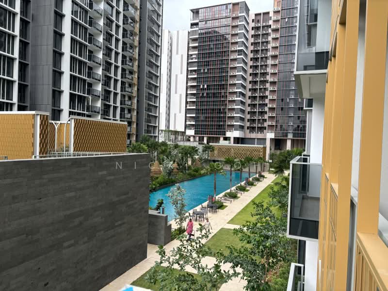 Penrose, 30 Sims Drive, 2 Bedrooms, 710 sqft, Condominium For Rent, by Nicki Goh, 25546998 - Pool View - PropertyGuru.com.sg
