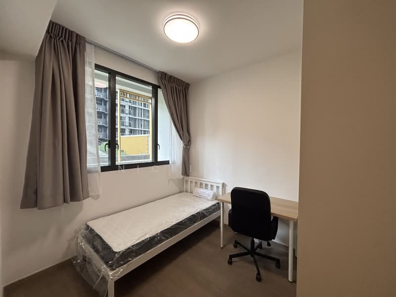 Penrose, 30 Sims Drive, 2 Bedrooms, 710 sqft, Condominium For Rent, by Nicki Goh, 25546998 - Bedroom - PropertyGuru.com.sg