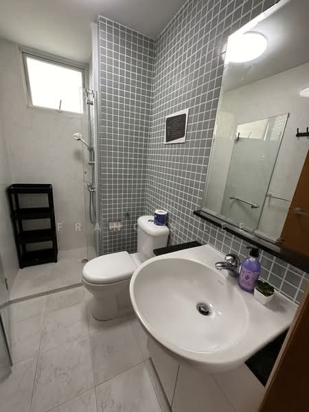 The Jade, 9 Bukit Batok Central Link, 6 Bedrooms, 120 sqft, Condominium For Rent, by Francis Lee, 25547233 - Bathroom - PropertyGuru.com.sg