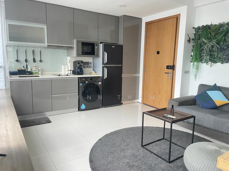 Lumiere, 2 Mistri Road, Chinatown / Tanjong Pagar, 1 Bedroom, 624 sqft, Apartment For Sale, by Lynn Tham, 25547371 - spacious living & dining area - PropertyGuru.com.sg