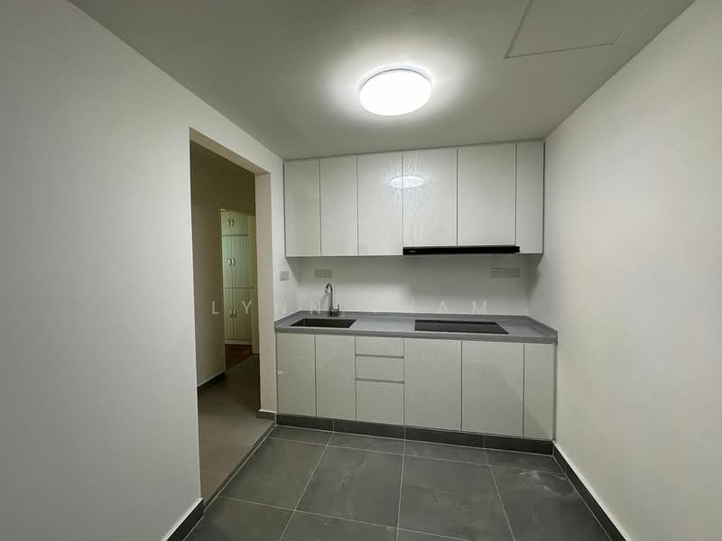 St Francis Lodge Apartment For Sale at S$ 1,820,000 | PropertyGuru Singapore - Kitchen