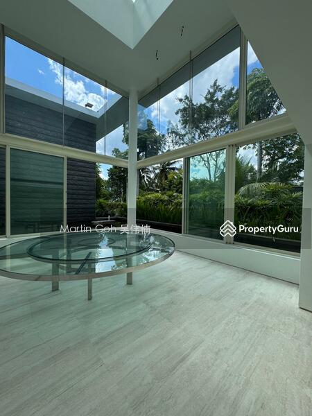 For Sale - ✧ New Listing, 100% Move-in Condition ✧ Famous Architect ☎️MARTIN 9320.20.20