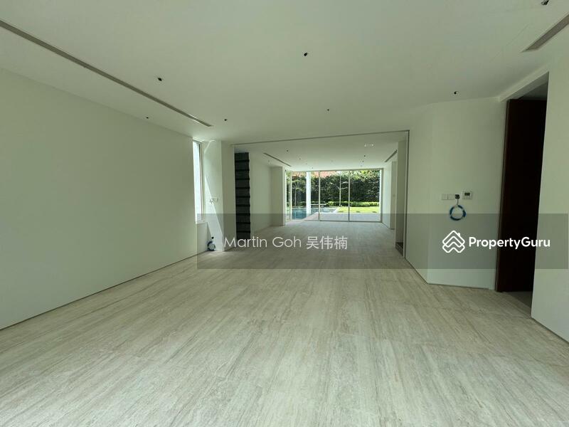 For Sale - ✧ New Listing, 100% Move-in Condition ✧ Famous Architect ☎️MARTIN 9320.20.20