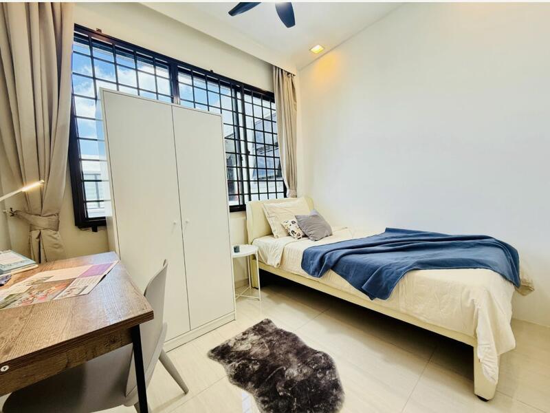 Botanic Gardens View, 19 Taman Serasi, Room Rental, 150 sqft, Apartment For Rent, by Zena Tay, 25548301 - PropertyGuru.com.sg