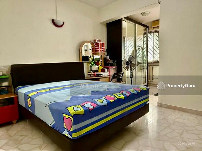 For Sale - 435 Hougang Avenue 8