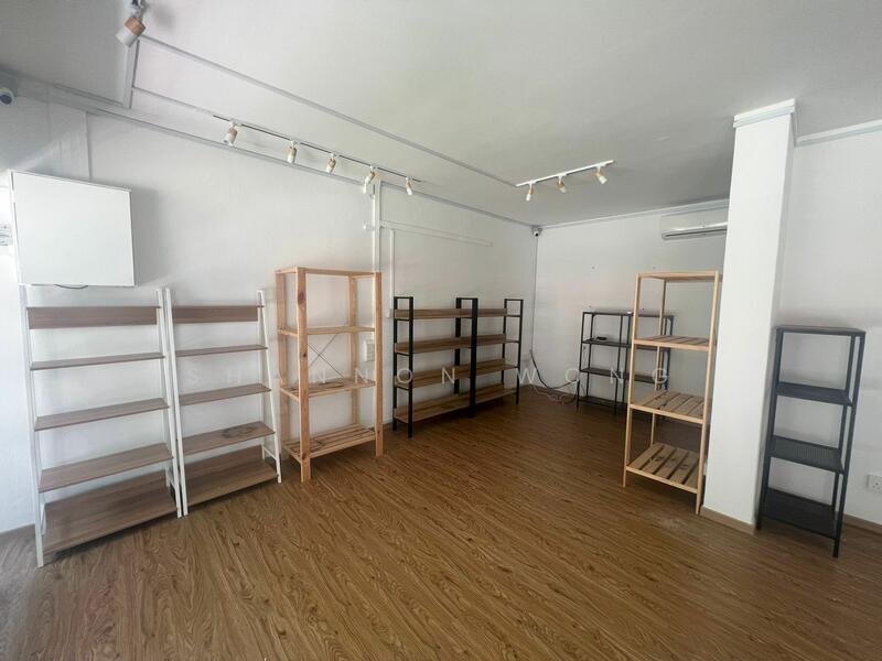 V.E.R.Y C.H.E.A.P 2 Sty Shophouse. Over 5.5% rental yield, Chinatown, Tanjong Pagar, Boat Quay, Raffles Place, Katong, Joo Chiat, Telok Ayer, Balestier, Tiong Bahru, Redhill, Queensway, Queenstown, Alexandra, Jalan Bukit Merah, 1,195 sqft, Shop / Shophouse For Sale, by Shannon Wong, 25548739 - CommercialGuru.com.sg