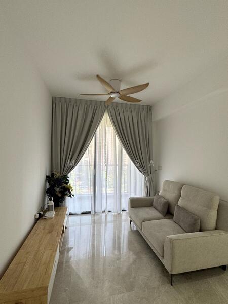 Irwell Hill Residences, 2 Irwell Hill, 2 Bedrooms, 667 sqft, Condominium For Rent, by Melissa Chang, 25549796 - Living Room - PropertyGuru.com.sg