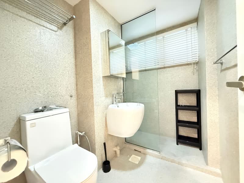 Pine Grove, 1B Pine Grove, Room Rental, 100 sqft, Condominium For Rent, by Priscilla Tan, 25550145 - Bathroom - PropertyGuru.com.sg