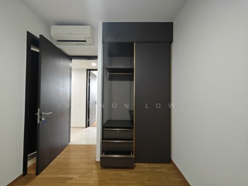 Park Colonial, 2 Woodleigh Lane, 4 Bedrooms, 1,249 sqft, Condominium For Rent, by Vernon Low, 25550350 - PropertyGuru.com.sg