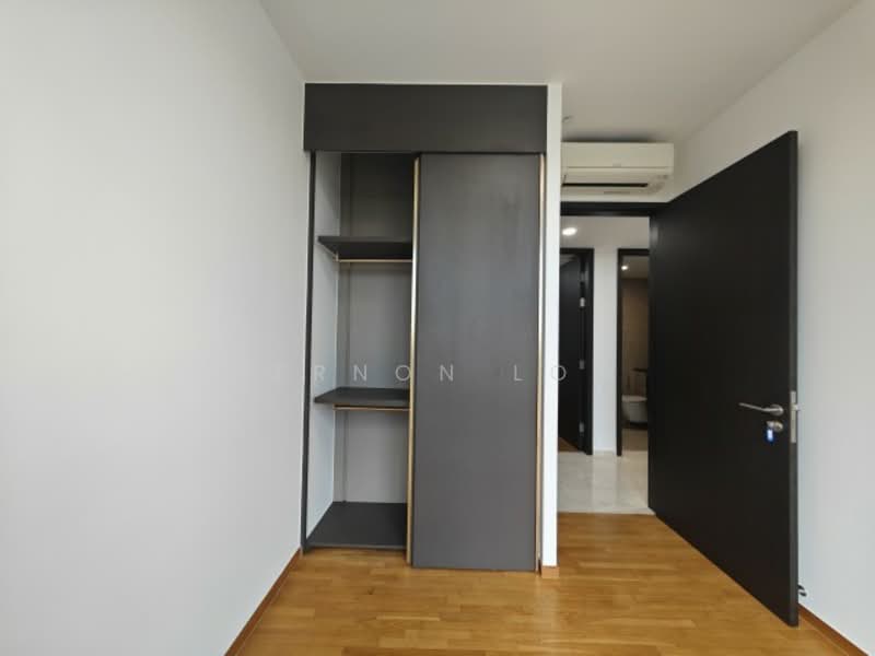 Park Colonial, 2 Woodleigh Lane, 4 Bedrooms, 1,249 sqft, Condominium For Rent, by Vernon Low, 25550350 - PropertyGuru.com.sg