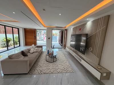 For Sale - ⭐️⭐️LANDED7772@ Rare 6BR all ensuites Renovated Freehold Semi Detached in Siglap Move In Ready