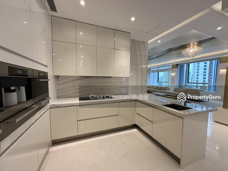 Dry Kitchen