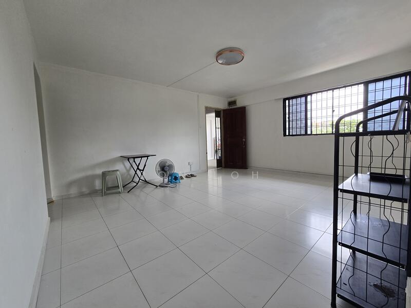 709 Hougang Avenue 2, 709 Hougang Avenue 2, 3 Bedrooms, 980 sqft, HDB Flat For Rent, by Ron Loh, 25551352 - Living Room - PropertyGuru.com.sg