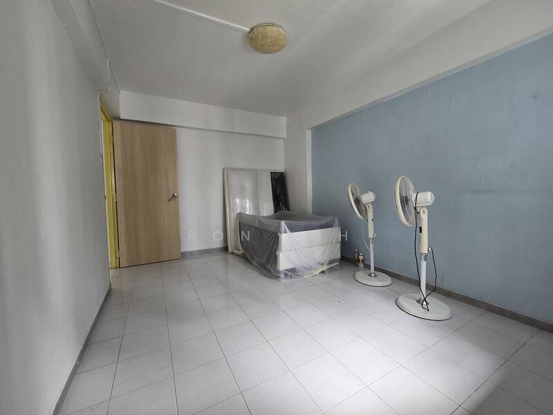 709 Hougang Avenue 2, 709 Hougang Avenue 2, 3 Bedrooms, 980 sqft, HDB Flat For Rent, by Ron Loh, 25551352 - Bedroom - PropertyGuru.com.sg