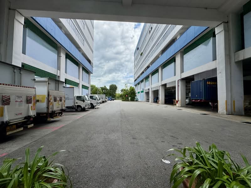 Pantech Business Hub, 196 Pandan Loop, 510 sqft, Factory / Workshop (B2) For Rent, by Li Rong Teh, 25551365 - Car Park - CommercialGuru.com.sg