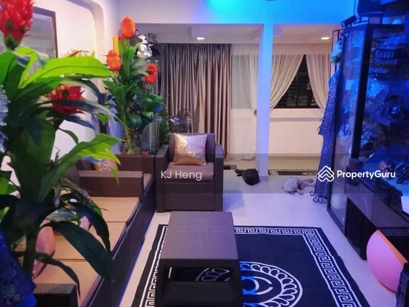 For Sale - 123 Yishun Street 11