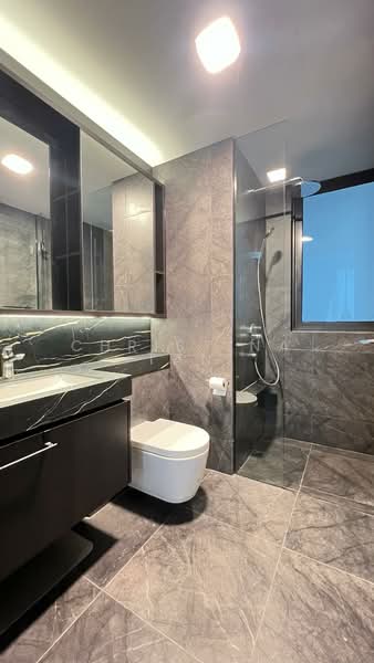 Hyll on Holland, 89 Holland Road, 2 Bedrooms, 721 sqft, Condominium For Sale, by Christina Tan, 25552041 - Bathroom - PropertyGuru.com.sg