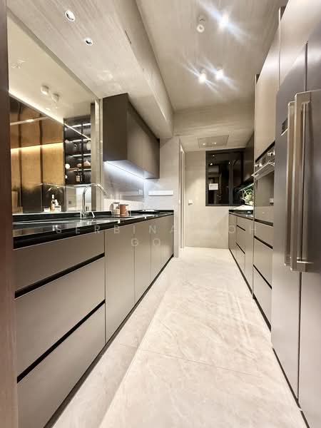 One Marina Gardens, 1 Marina Garden Lane, 4 Bedrooms, 1,647 sqft, Apartment For Sale, by Serbina Goh Goh, 25552075 - Kitchen - PropertyGuru.com.sg