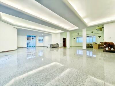 For Rent - CHESTNUT CRESCENT BUNGALOW. Huge size, with pool for rent!