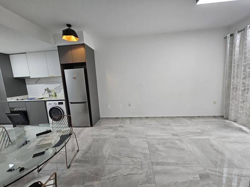 Affinity At Serangoon, 32 Serangoon North Avenue 1, Hougang / Punggol / Sengkang, 2 Bedrooms, 624 sqft, Condominium For Sale, by Ken Loh, 25552239 - Kitchen - PropertyGuru.com.sg