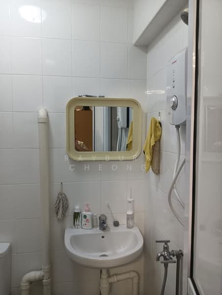 825 Tampines Street 81, 825 Tampines Street 81, 2 Bedrooms, 721 sqft, HDB Flat For Rent, by Rayburn Cheong, 25552311 - PropertyGuru.com.sg