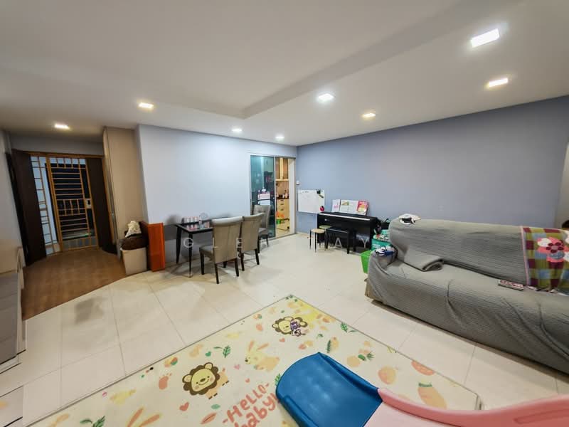 686A Choa Chu Kang Crescent, 686A Choa Chu Kang Crescent, 3 Bedrooms, 1,184 sqft, HDB Flat For Sale, by Glen Tay, 25552405 - PropertyGuru.com.sg