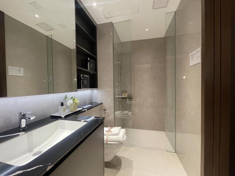 One Marina Gardens Apartment For Sale at S$ 1,831,600 | PropertyGuru Singapore - Bathroom