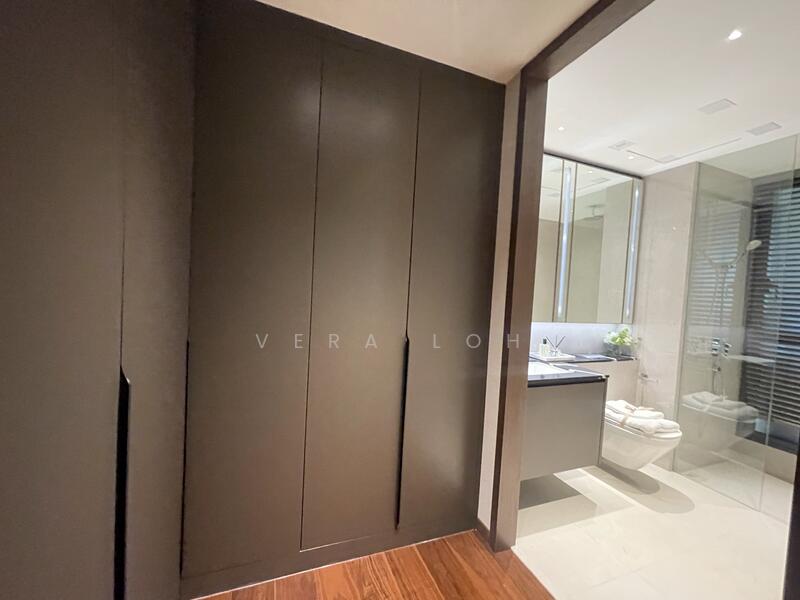 One Marina Gardens Apartment For Sale at S$ 2,521,600 | PropertyGuru Singapore - Bathroom