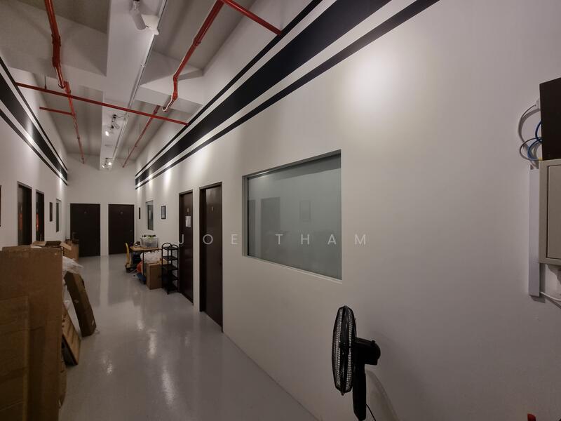 Primz Bizhub, 21 Woodlands Close singapore, 160 sqft, Light Industrial (B1) For Rent, by Joe Tham, 25552619 - Corridor - CommercialGuru.com.sg