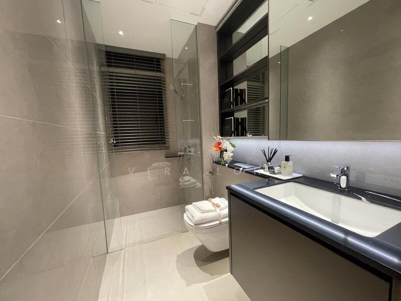 One Marina Gardens Apartment For Sale at S$ 4,702,800 | PropertyGuru Singapore - Bathroom