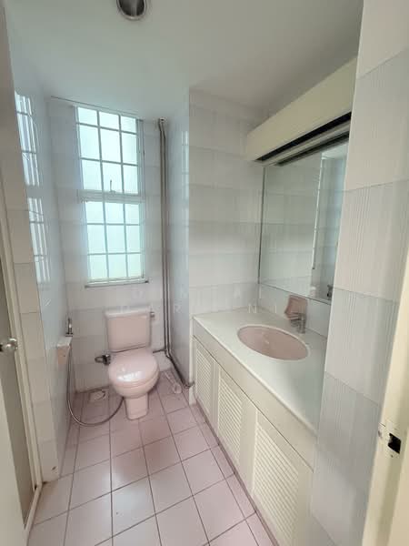 The Waterside, 1 Tanjong Rhu Road, 3 Bedrooms, 2,142 sqft, Condominium For Rent, by Dimpal Daryani, 25552967 - Bathroom - PropertyGuru.com.sg