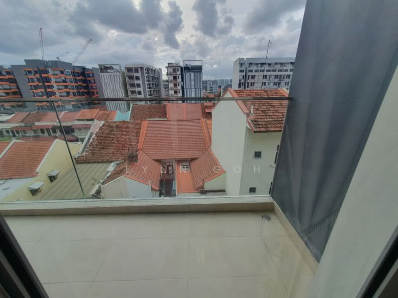 La Fleur, 8 Lorong 26 Geylang, 1 Bedroom, 409 sqft, Apartment For Rent, by Lynn Goh, 25553106 - Balcony - PropertyGuru.com.sg