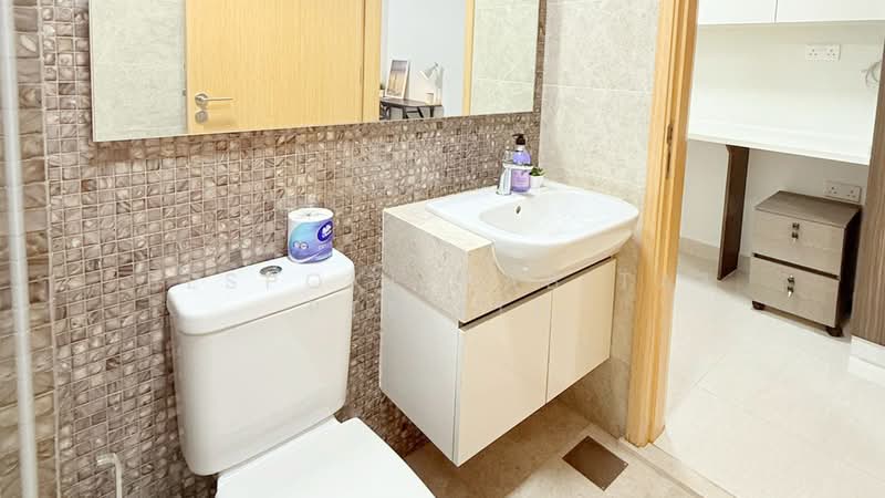 La Fiesta, 54 Sengkang Square, Room Rental, 100 sqft, Condominium For Rent, by Bespoke Habitat Pte Ltd, 25553122 - 09-10 Studio1 Bathroom - PropertyGuru.com.sg