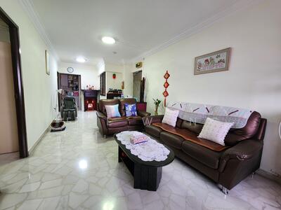 For Sale - 435 Hougang Avenue 8