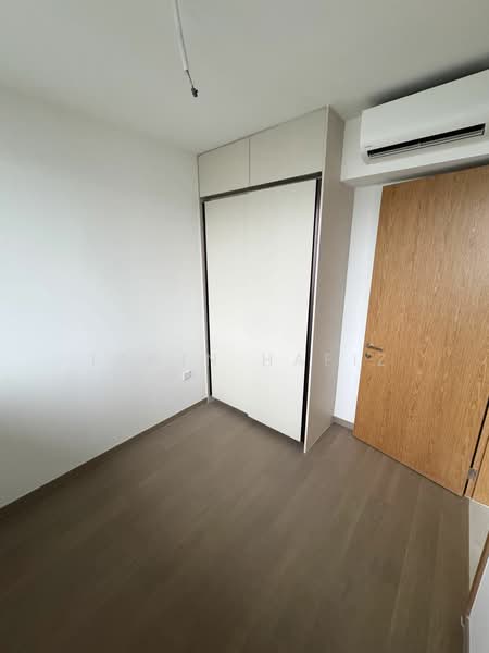 Penrose, 20 Sims Drive, 2 Bedrooms, 646 sqft, Condominium For Rent, by Irwin Hafiz, 25553894 - PropertyGuru.com.sg