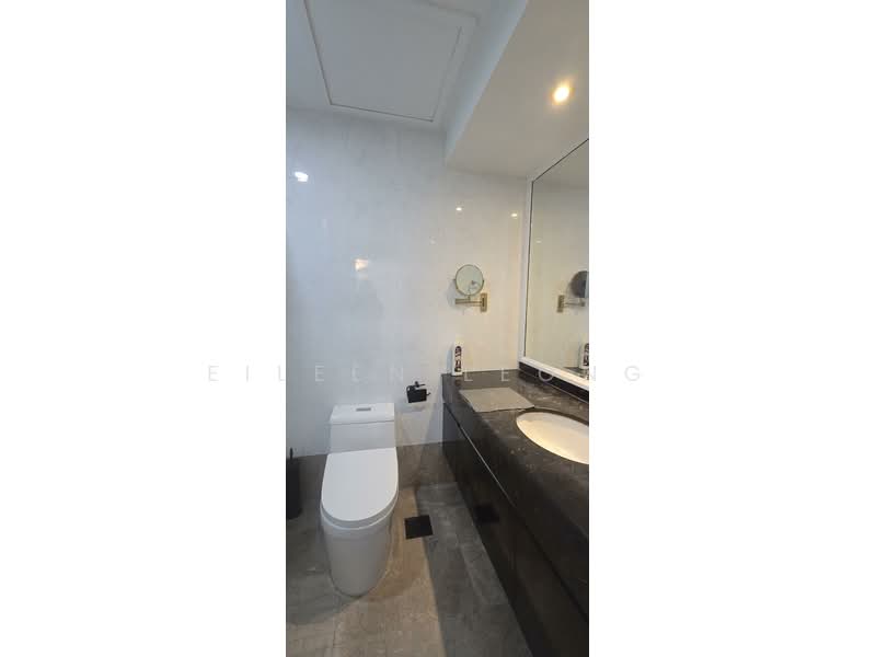 The Edgewater, 211 Jalan Loyang Besar, 2 Bedrooms, 980 sqft, Condominium For Rent, by Eileen Leong, 25554122 - Bathroom - PropertyGuru.com.sg