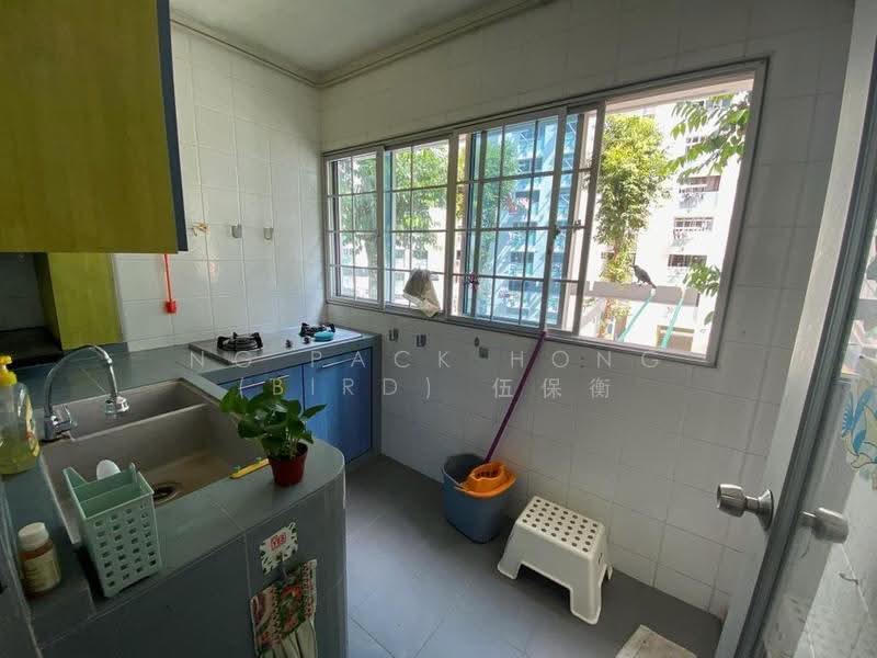 586 Ang Mo Kio Avenue 3, 586 Ang Mo Kio Avenue 3, Ang Mo Kio / Bishan / Thomson, 2 Bedrooms, 872 sqft, HDB Flat For Sale, by Ng Pack Hong (Bird) 伍保衡, 25554140 - Kitchen - PropertyGuru.com.sg