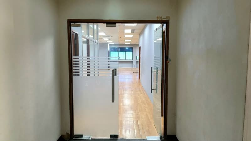 Joo koon mrt / renovated / immediate, Joo koon, 2,400 sqft, Office For Rent, by Eve Ong, 25554205 - CommercialGuru.com.sg