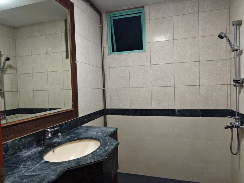 Hazel Park Condo, 21 Hazel Park Condo, Room Rental, 200 sqft, Condominium For Rent, by Philip Tan, 25554544 - Attached Bathroom - PropertyGuru.com.sg