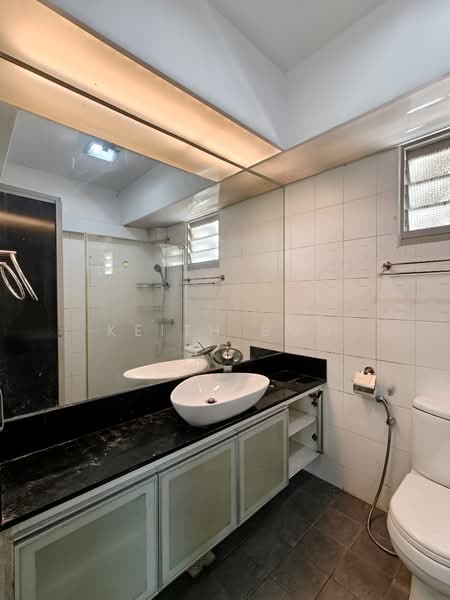 604A Punggol Road, 604A Punggol Road, 2 Bedrooms, 880 sqft, HDB Flat For Rent, by Keith Boo, 25554617 - Master Bath - PropertyGuru.com.sg