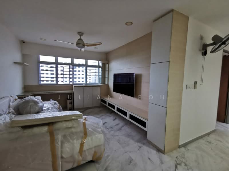 217A Sumang Walk, 217A Sumang Walk, Room Rental, 150 sqft, HDB Flat For Rent, by Juliana Poh, 25555671 - Living Room - PropertyGuru.com.sg