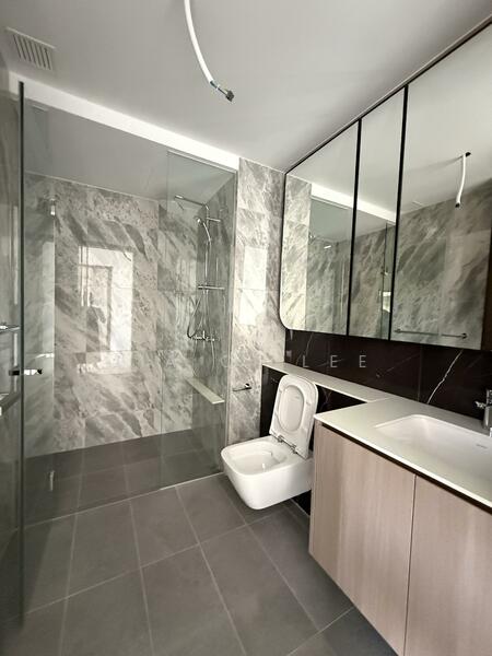 The Watergardens at Canberra, 37 Canberra Drive, 2 Bedrooms, 678 sqft, Condominium For Rent, by Jia Qi Lee, 25555727 - Bathroom - PropertyGuru.com.sg