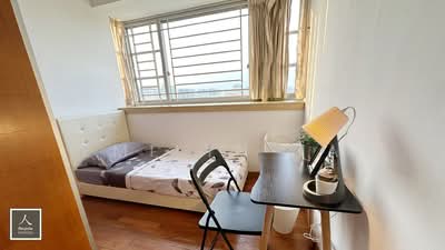 For Rent - Le Crescendo